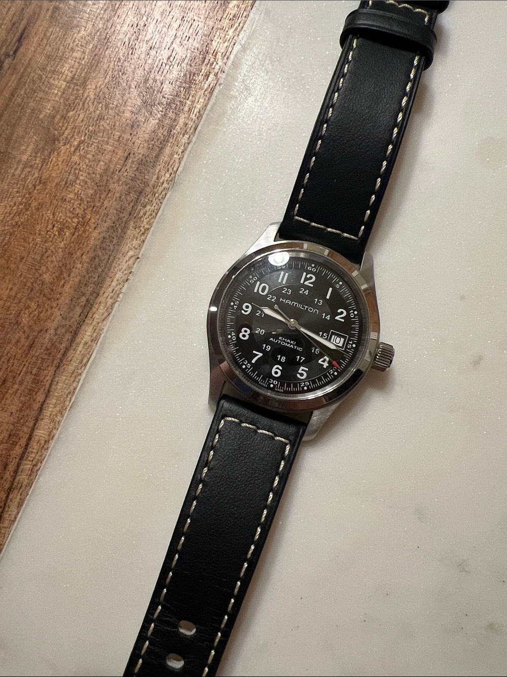 Hamilton Khaki Field Automatic with black leather strap 20 mm - Picture 2 of 9